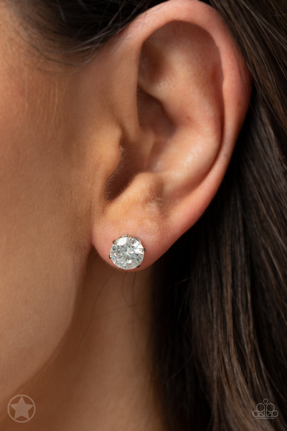 Just In TIMELESS White Post Earrings