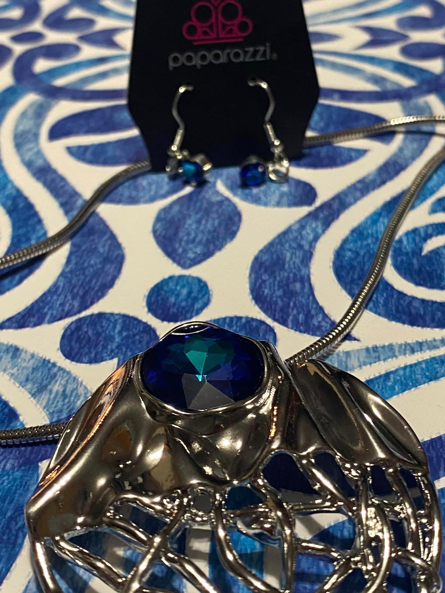 Lush Lattice Blue Necklace