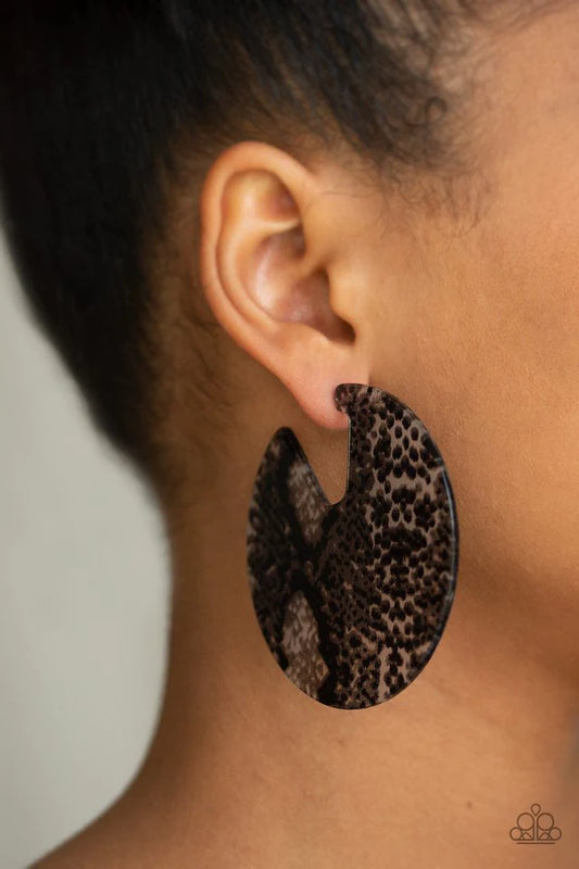 Hit Or HISS - Black Earrings