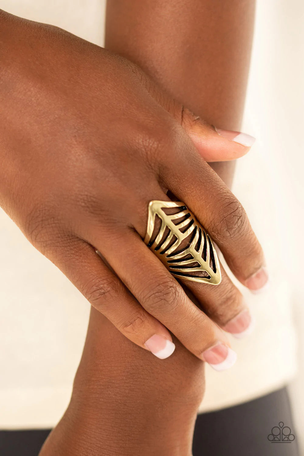Deco Defender - Brass Ring