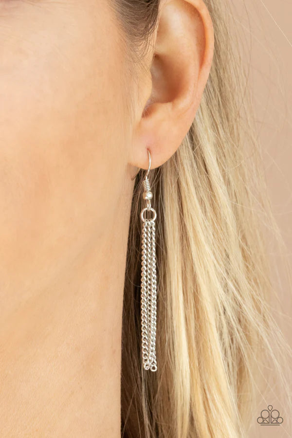 Glamorously Glaring Silver Necklace