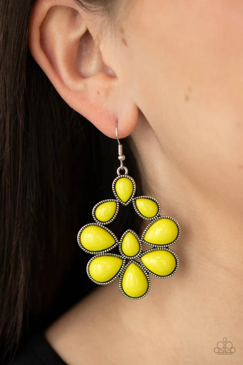 In Crowd Couture - Yellow Earrings