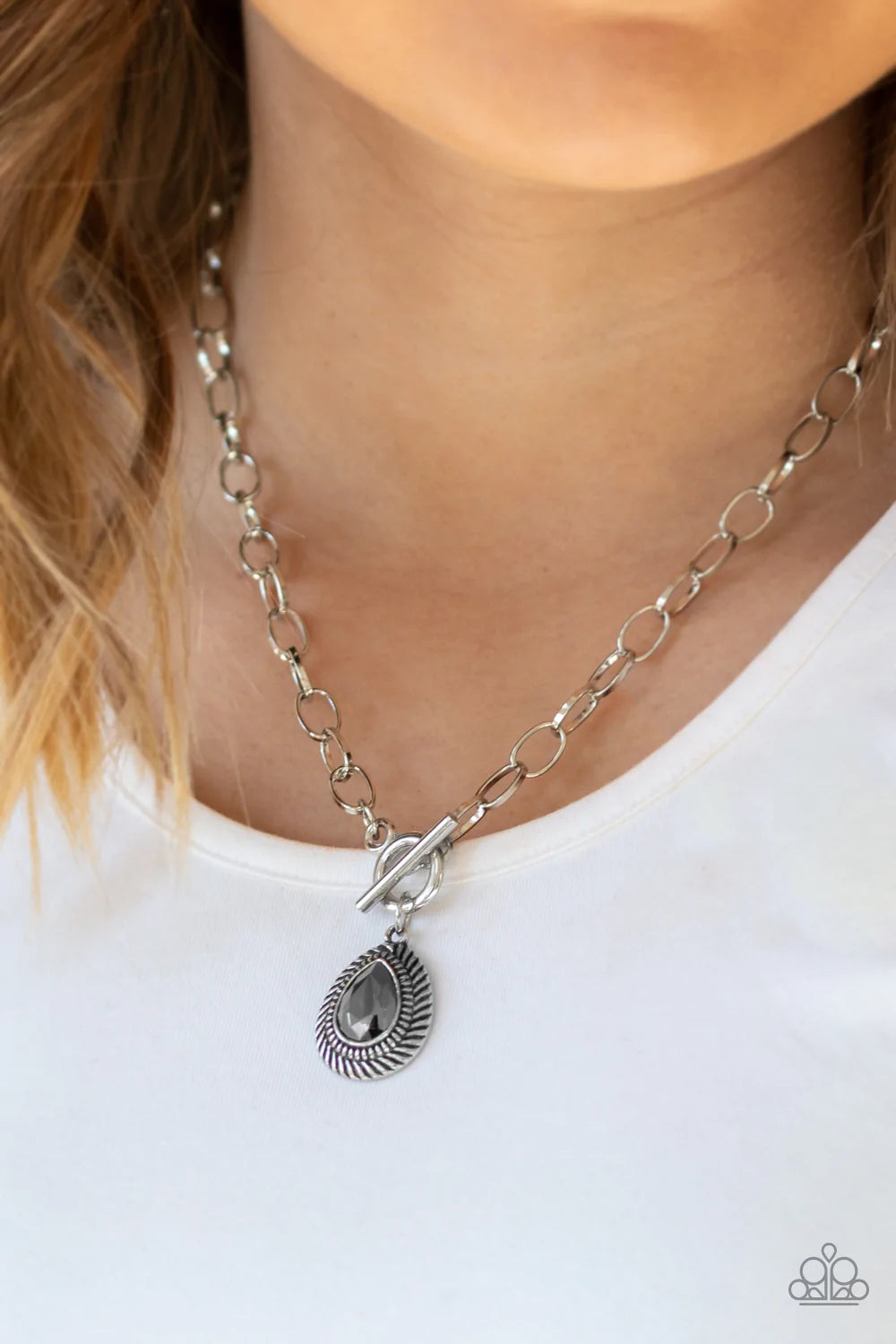 Sheen Queen Silver Necklace