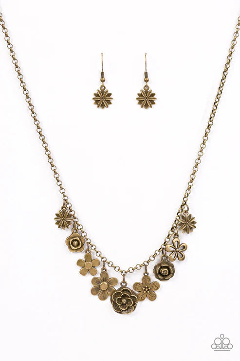 Head Over ROSES - Brass Necklace