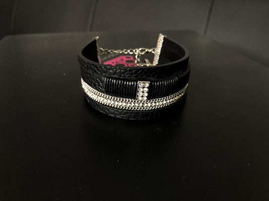 Glamourazzi Black and White Bracelet