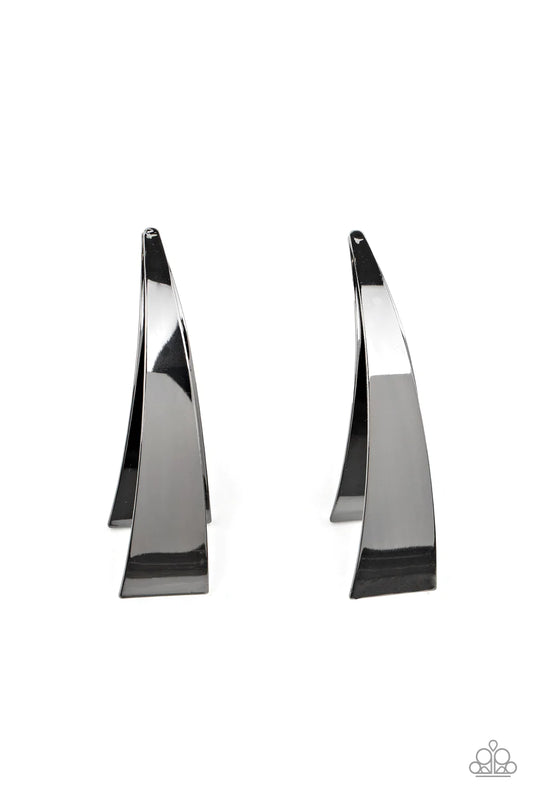 Underestimated Edge Black Post Earrings